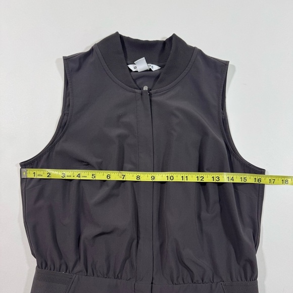 Athleta Brooklyn Utility Jumpsuit Shale Size 4 Athleisure - Picture 9 of 11